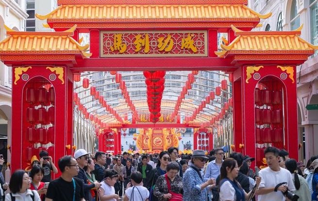 旅游迎春一“马”当先——新春文旅市场暖意浓