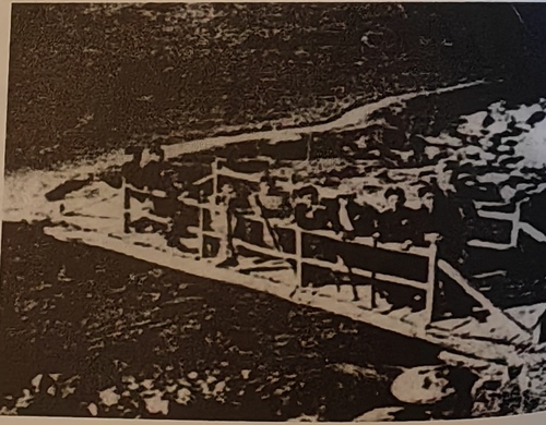 1938年春迁校时,同学在川陕道上向汉中(9401297)-20260225134750 1938年春迁校时,同学在川陕道上向汉中(9401297)-20260225134750