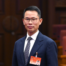 把赤子情怀写在云岭大地上