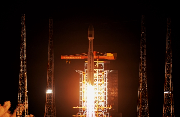 我国成功发射卫星互联网低轨20组卫星（2(9733411)-20260313102254_毒霸看图