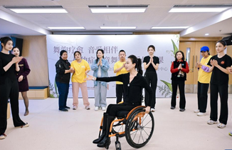 艺术疗愈守护孤独症患儿