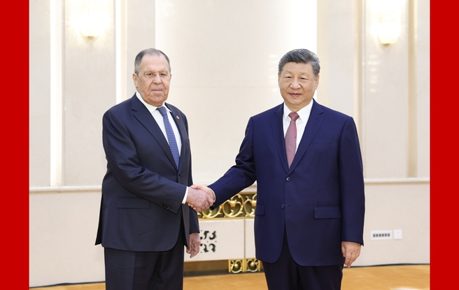   习近平会见俄罗斯外长拉夫罗夫