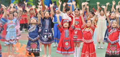 广西梧州：载歌载舞 喜迎“三月三”