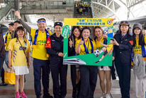 江苏泰州：坐上专列看“苏超”