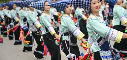 贵州望谟：载歌载舞欢度“三月三”