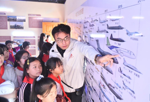 航空航天知识进苗寨