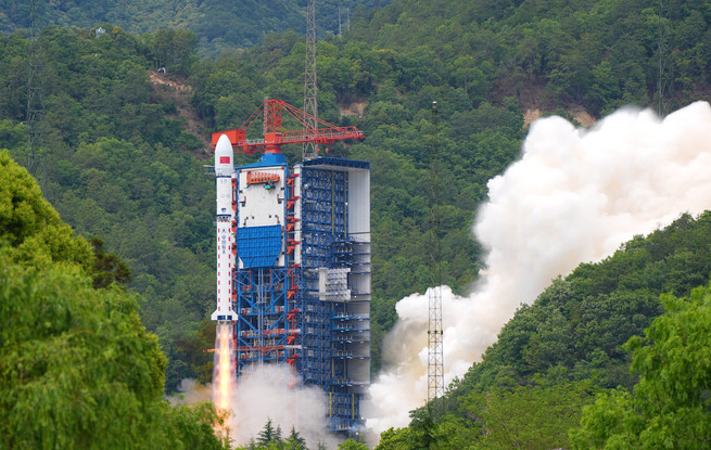  我国成功发射卫星互联网技术试验卫星