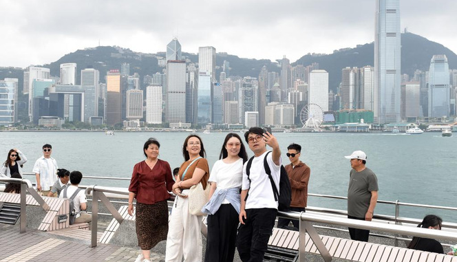 人气满满活力足 魅力城市新意多——“五一”假期香港旅游市场观察