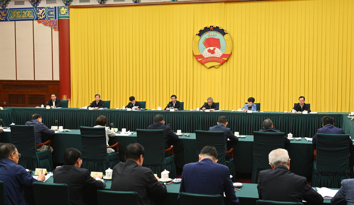 全国政协召开双周协商座谈会 围绕推动贸易创新发展、加快建设贸易强国协商议政 王沪宁主持