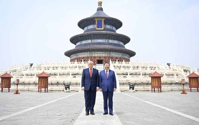 新华图讯丨习近平同美国总统特朗普参观天坛