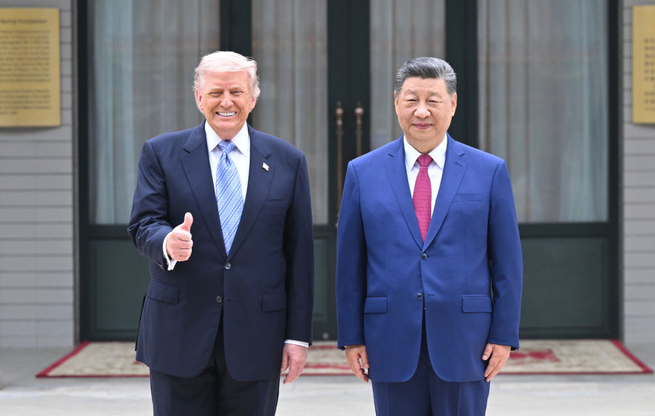 习近平同美国总统特朗普在中南海小范围会晤