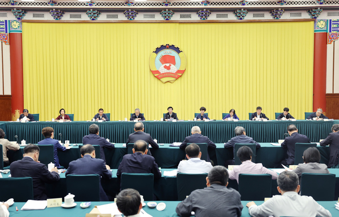 全国政协召开“一体推进教育科技人才发展”专题协商会 王沪宁出席并讲话