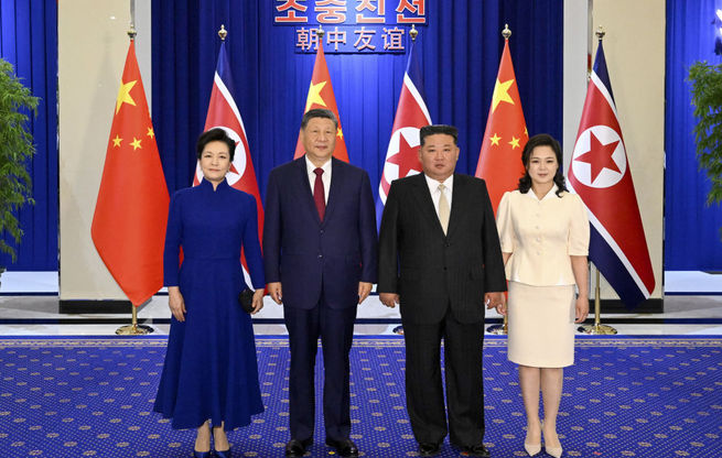 习近平出席金正恩举行的欢迎宴会