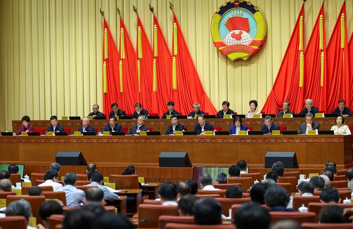 全国政协十四届常委会第十七次会议举行全体会议 王沪宁出席