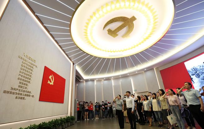 世界读懂中国共产党｜“保持旺盛生命力的重要秘诀”