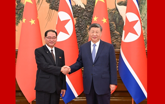 新华图讯丨习近平会见朝鲜内阁总理朴泰成