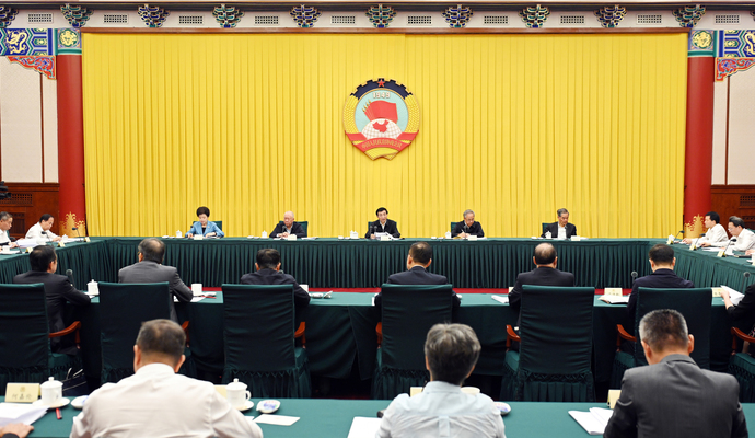 全国政协召开双周协商座谈会  围绕推进粤港澳大湾区高质量协同发展协商议政  王沪宁主持
