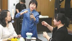 “苦豆子”串起“甜日子” 