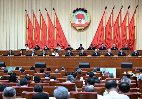 全国政协十四届常委会第十八次会议举行全体会议