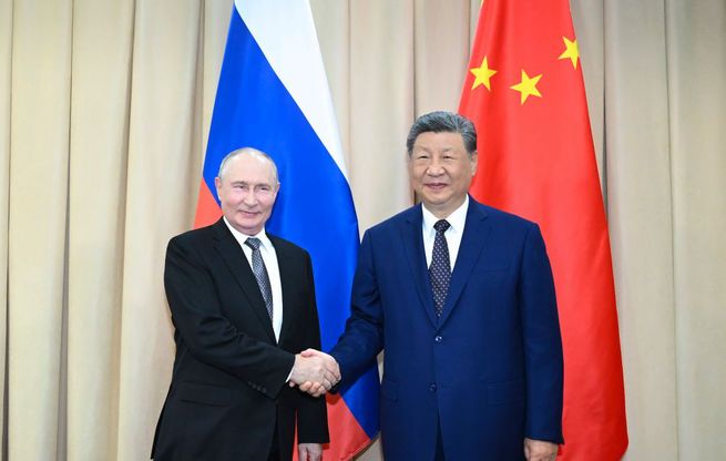 习近平会见俄罗斯总统普京