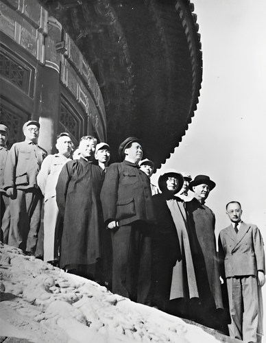 1949年9月19日,毛泽东游天坛。(11020049)-20260920092257 1949年9月19日,毛泽东游天坛。(11020049)-20260920092257