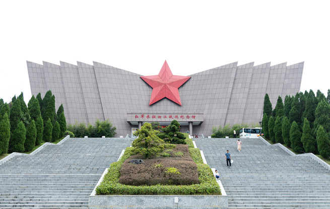 写在第十三个烈士纪念日到来之际