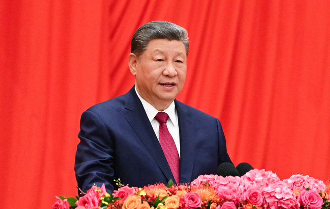 习近平等党和国家领导人出席庆祝中华人民共和国成立77周年招待会