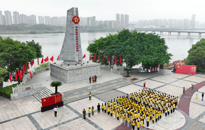 习近平文化思想引领文化强国建设迈出坚实步伐