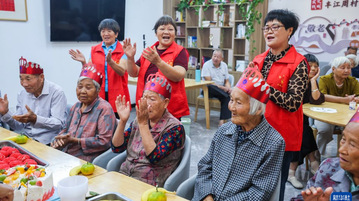浙江诸暨：重阳情暖乡村爱心食堂