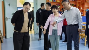 情到浓时，观照万千民生