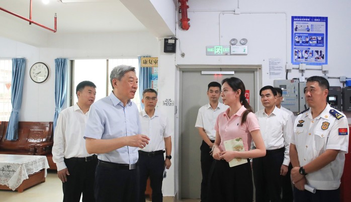 孙大伟到南宁督导检查消防安全大排查大整治工作时强调 防范化解各类消防安全风险隐患 持续筑牢人民群众生命安全防线