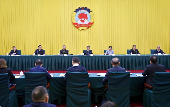 全国政协召开双周协商座谈会 围绕加强慢性病综合防控协商议政 王沪宁主持