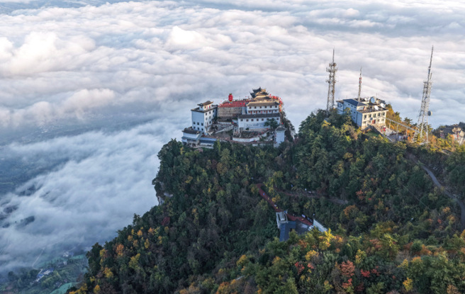 美丽中国丨鸡峰山秋色渐浓
