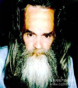 变态杀人家族——Charles Manson and Manson “Family” 　　在“披头士”(Beatles) 热潮崛起的60年代，Charles Manson 和当时很多的青少年一样，极度迷恋披头士的音乐，但是在吉他以外，他亦迷上了另外一样非常流行的东西——毒品。