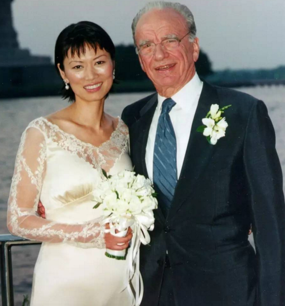 30年前离开中国，邓文迪的秘诀是决不回头