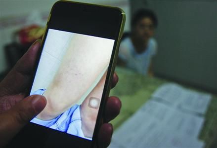 化丑妆、烟灰烫、甩耳光、泼冷水、罚跪地、拍视频，15岁女生遭5名同学欺凌